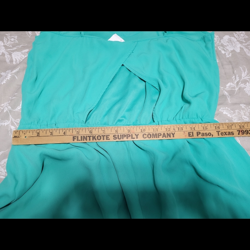 NWT Romper. Green. Keyhole  backing. Say What brand. Size XL. 100% polyester - Picture 4 of 6